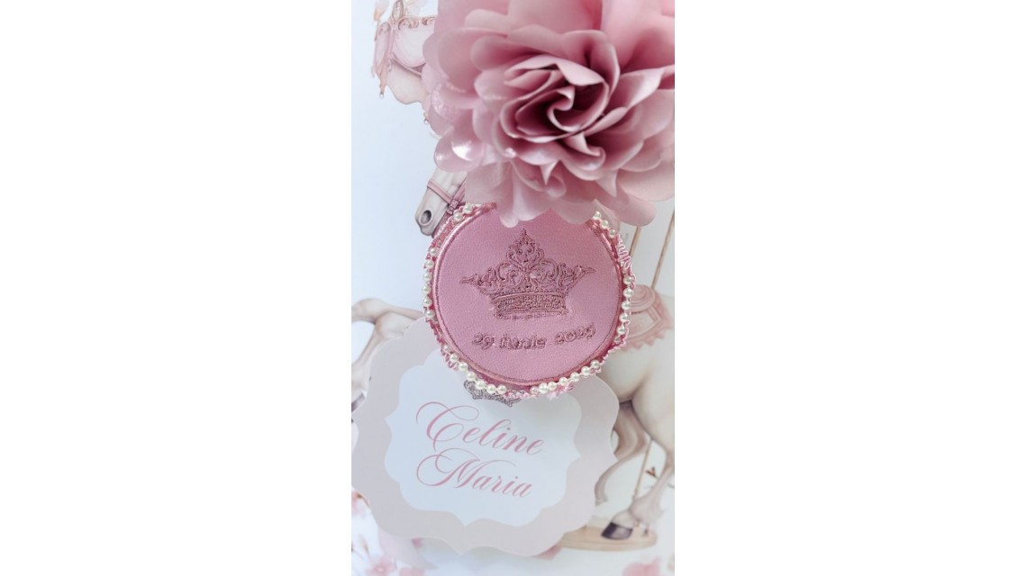 Trusou botez carusel cu cai roz pal si flori pastelate Pink Carousel 4